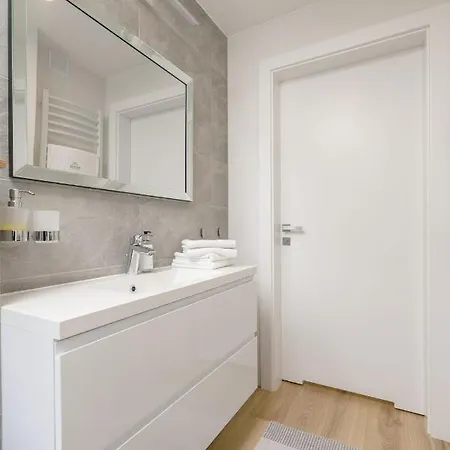 View Z Calorocznym Basenem - Baltic Apartments-sannel For Rent 아파트 *